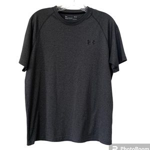Men’s Under Armour Short Sleeve Athletic Workout Shirt size Medium Loose Fit
